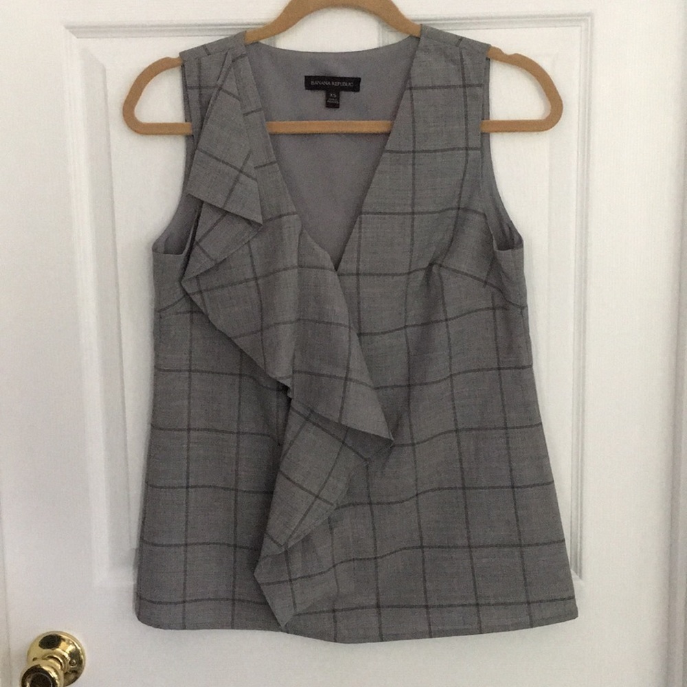 NWOT. BR top- never worn but I can’t fit into it.